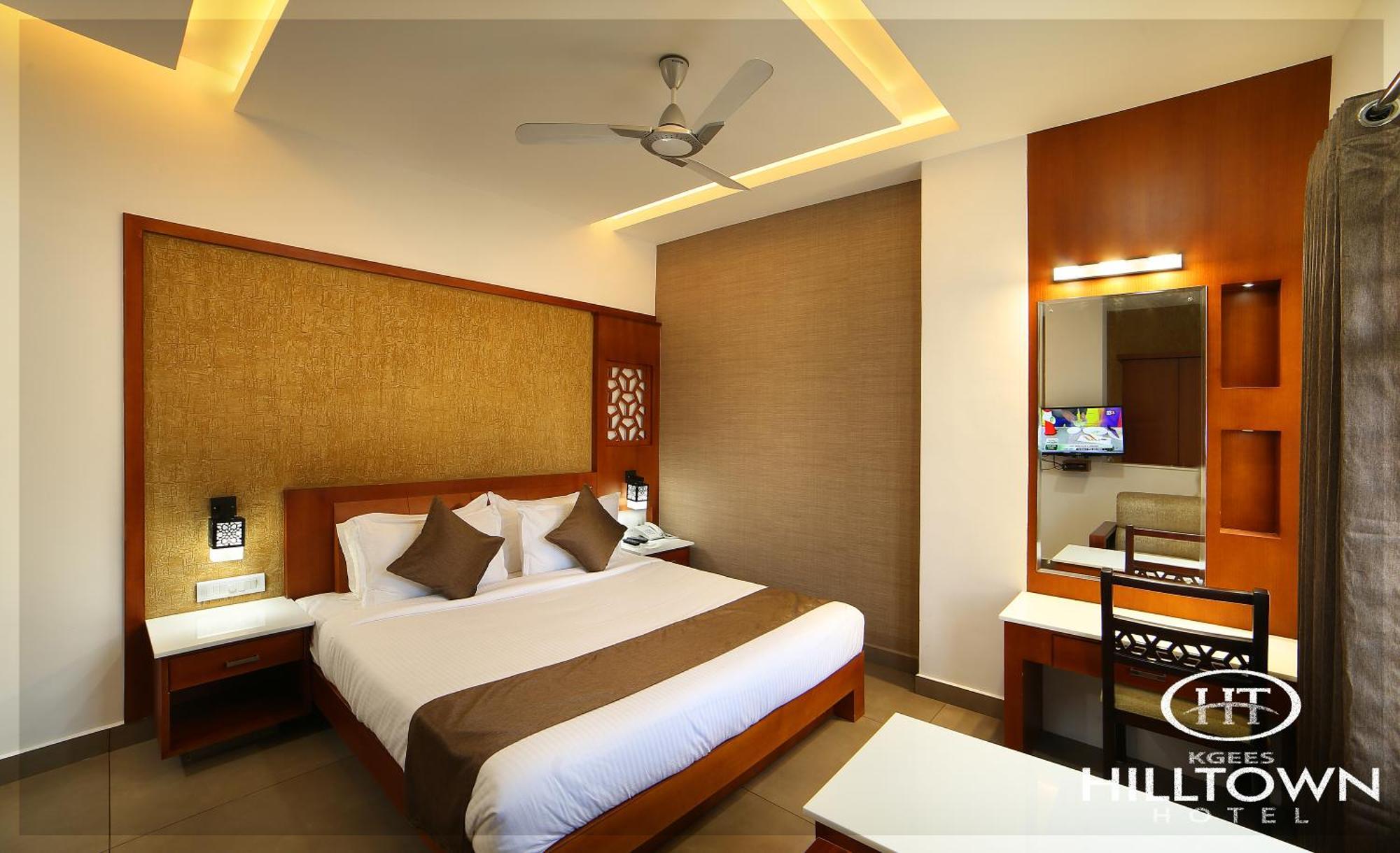 Kgees - Hill Town Hotel Kattappana Экстерьер фото