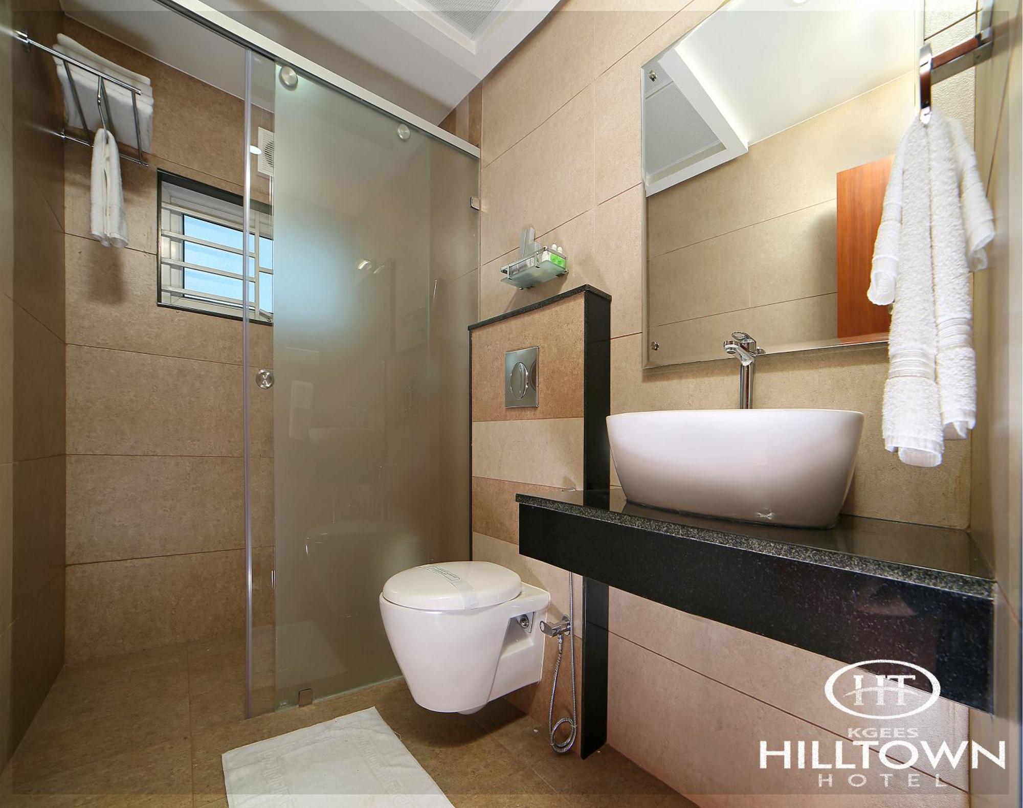 Kgees - Hill Town Hotel Kattappana Экстерьер фото
